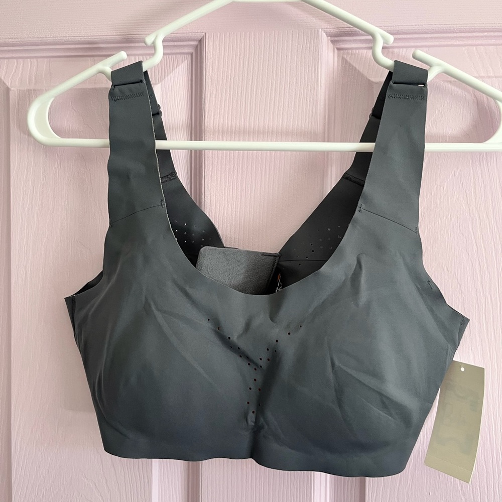Avía sports bra